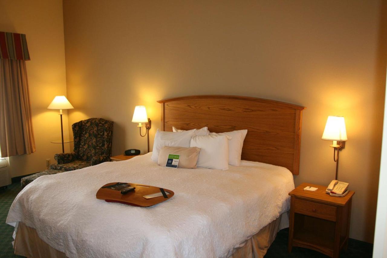Hampton Inn Guntersville Exteriör bild