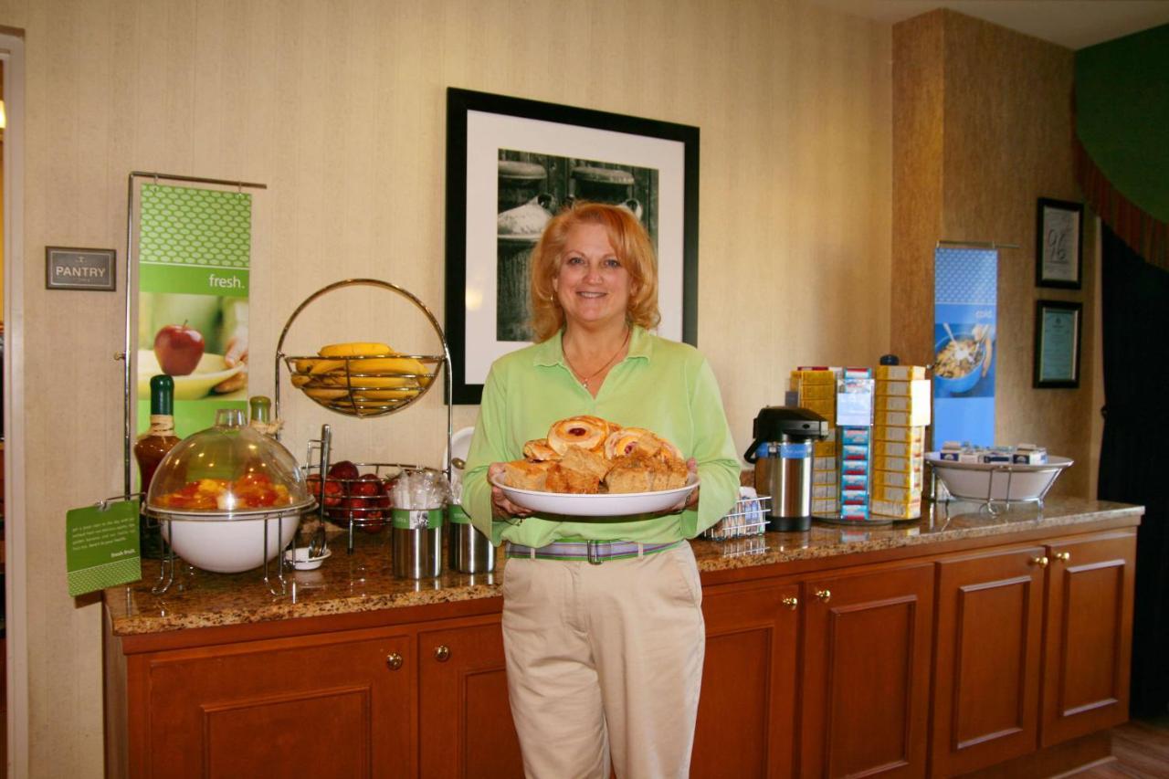 Hampton Inn Guntersville Exteriör bild
